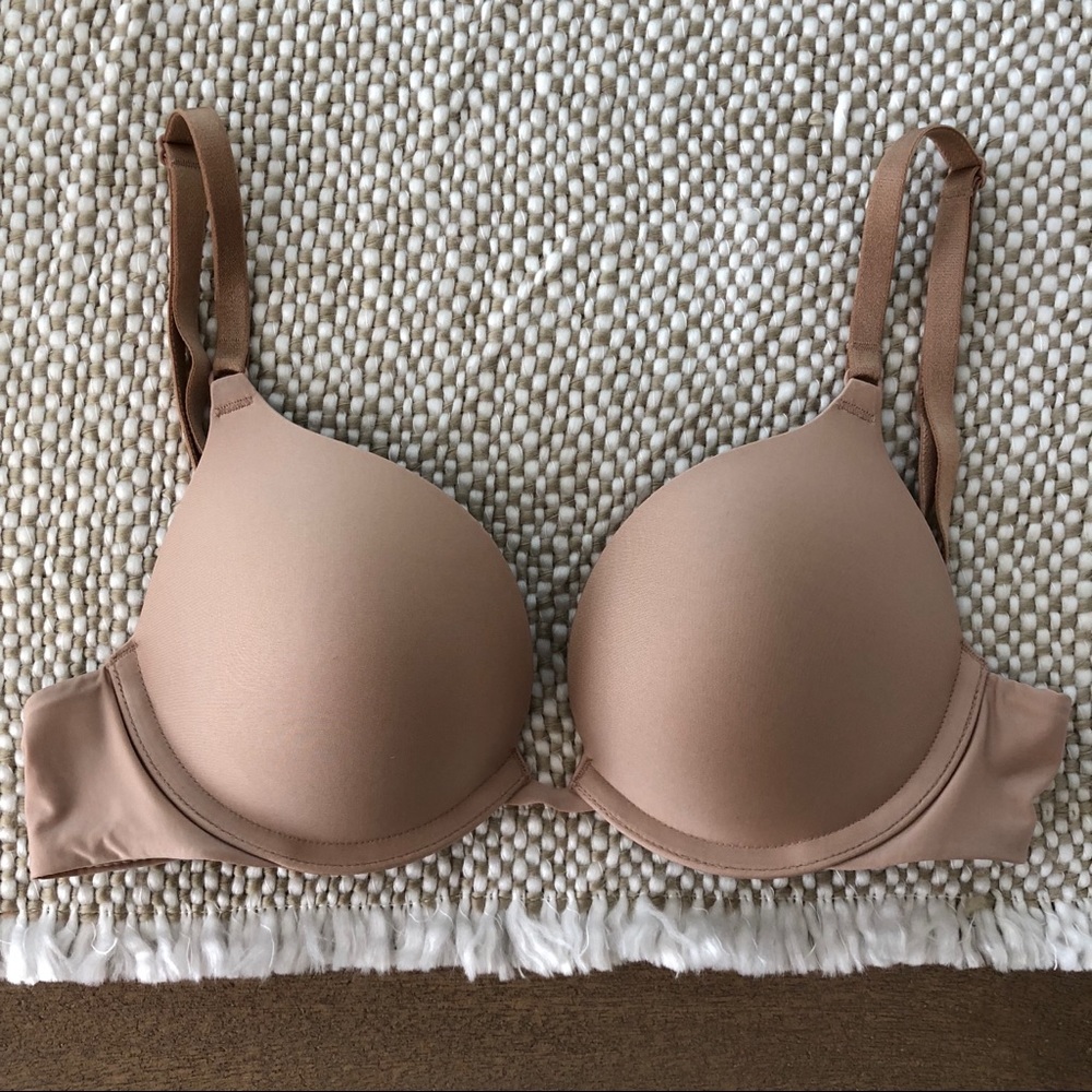 Victorias Secret Body By Victoria Pushup 34A